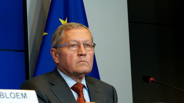 Καλά νέα από τον Ρέγκλινγκ: H Eλλάδα δεν θα χρειαστεί όλο το πακέτο των 86 δισεκ. ευρώ