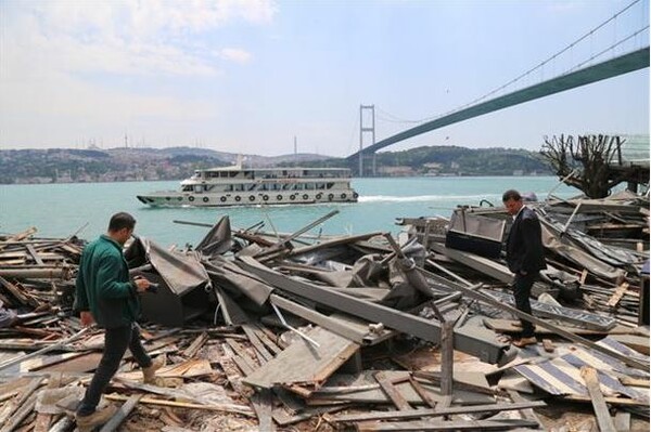 Κατεδαφίστηκε το κλαμπ Reina στην Κωνσταντινούπολη