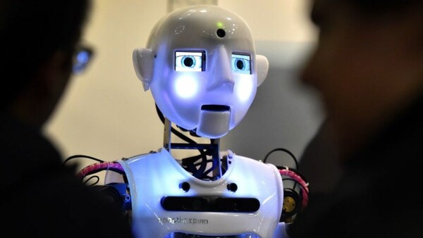 Tα ρομπότ θα μπορούσαν να «κλέψουν» 250 χιλ. θέσεις στο δημόσιο μέσα στα επόμενα 15 χρόνια