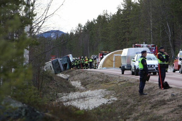 Σουηδία: Τροχαίο δυστύχημα με ανατροπή λεωφορείου που μετέφερε μαθητές- Τρεις νεκροί