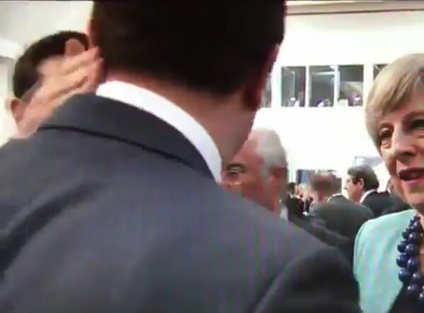 H αμήχανη στιγμή που ο Τσίπρας ρίχνει σφαλιάρα στον πρωθυπουργό του Λουξεμβούργου