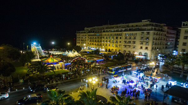 Θύελλα στο δημοτικό συμβούλιο Θεσσαλονίκης για τα Χριστούγεννα - Οριακά εγκρίθηκαν οι εκδηλώσεις