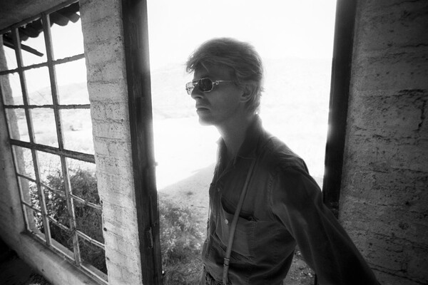 Άγνωστες και πολύ προσωπικές στιγμές του David Bowie σε σπάνιες φωτογραφίες