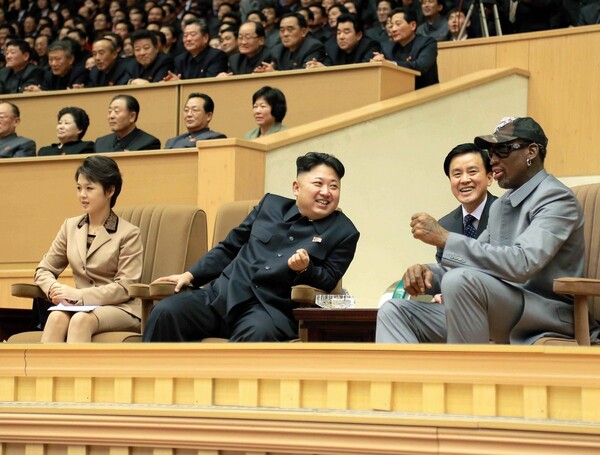 Ντένις Ρόντμαν υπέρ Κιμ Γιονγκ Ουν: Κανείς δεν έχει «το δάχτυλο στο κουμπί» για τα πυρηνικά