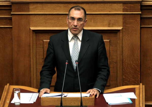 Με απουσίες και 5 «παρών» από τον ΣΥΡΙΖΑ εξελέγη αντιπρόεδρος της Βουλής ο Δ. Καμμένος
