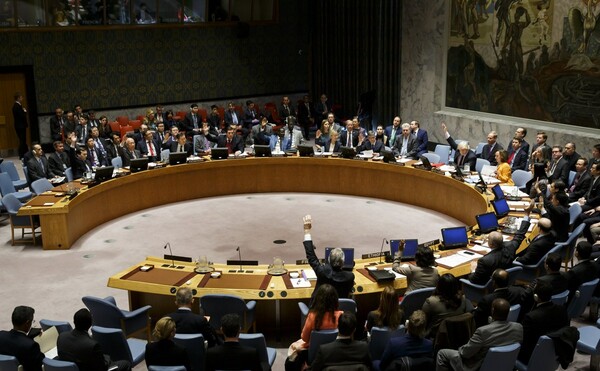 ΟΗΕ: Υπογράφηκε συνθήκη που απαγορεύει τα πυρηνικά όπλα