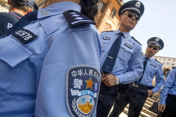 Κίνα: Συνελήφθησαν εκατοντάδες άτομα που εμπλέκονταν σε κομπίνες με σχήματα πυραμίδων