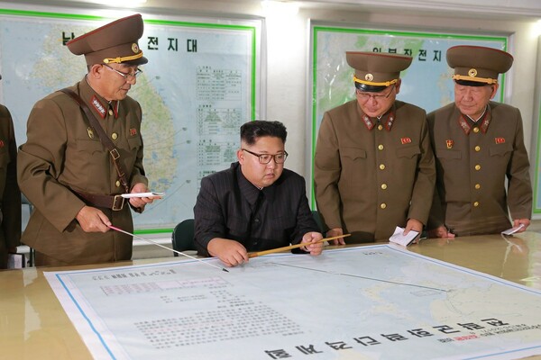 New York Times: Ειδική «μονάδα αποκεφαλισμού» με στόχο τον Κιμ Γιονγκ Ουν ετοιμάζει η Ν. Κορέα
