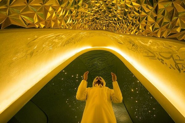 Ένας ναός της techno στο Βερολίνο γίνεται στέγη για τη μεγαλύτερη έκθεση τέχνης του Κατάρ