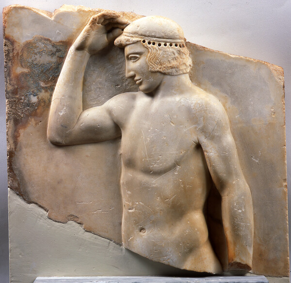 Το Εθνικό Αρχαιολογικό Μουσείο γιορτάζει τον Μαραθώνιο Αθηνών με δωρεάν περιηγήσεις για τους συμμετέχοντες