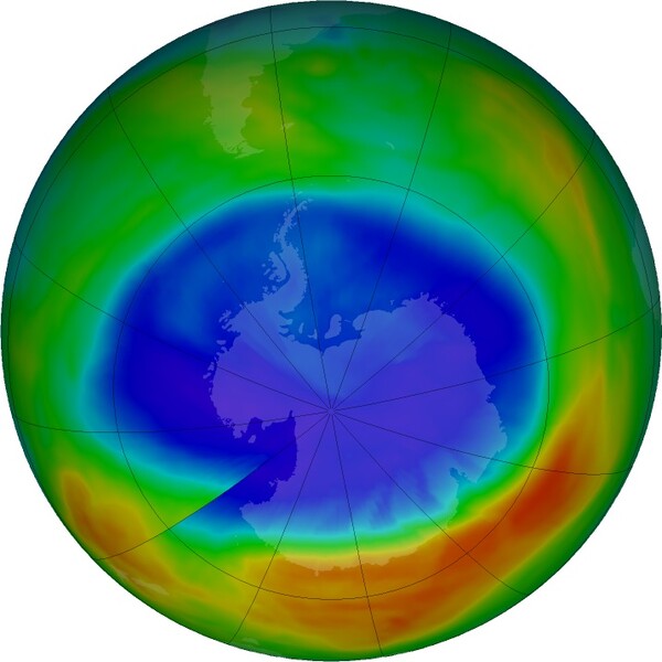 NASA: Η τρύπα του όζοντος πάνω από την Ανταρκτική συρρικνώθηκε