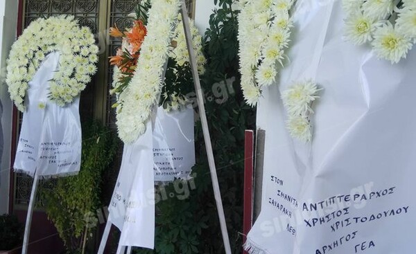 Θλίψη και οδύνη στις κηδείες των νεαρών σμηνιτών που σκοτώθηκαν σε τροχαίο στην Αιτωλοακαρνανία