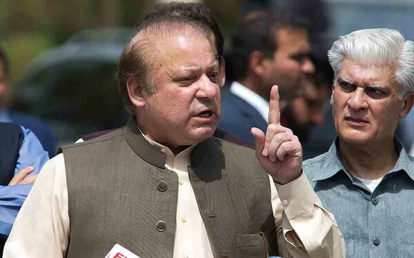 Πακιστάν: Το Ανώτατο Δικαστήριο απέπεμψε τον πρωθυπουργό για διαφθορά