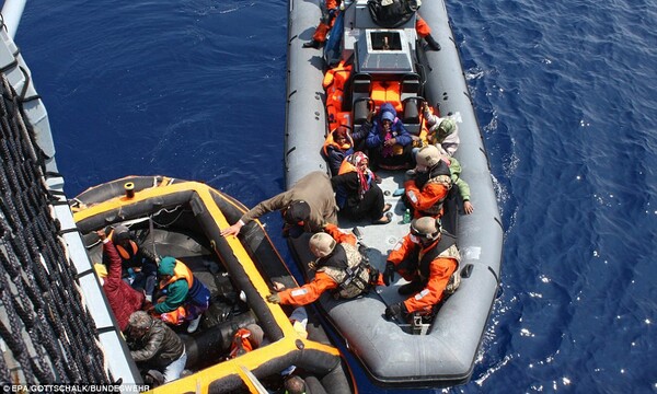 Ανησυχία για τους ακροδεξιούς που ναύλωσαν πλοίο και μεταβαίνουν στη Μεσόγειο για να σταματήσουν τους μετανάστες