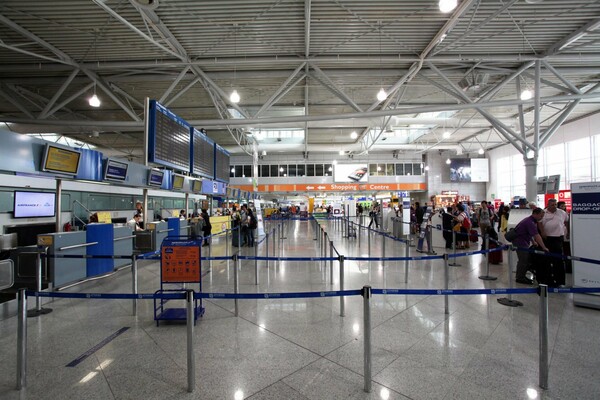 Εκτοξεύθηκαν οι διεθνείς αφίξεις στα ελληνικά αεροδρόμια - «Πρωταθλήτρια» η Ρόδος