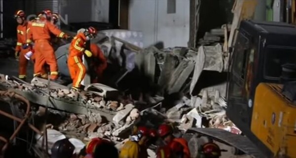 Κίνα: Κατέρρευσε τριώροφο κτίριο στη Σαγκάη- Πέντε νεκροί