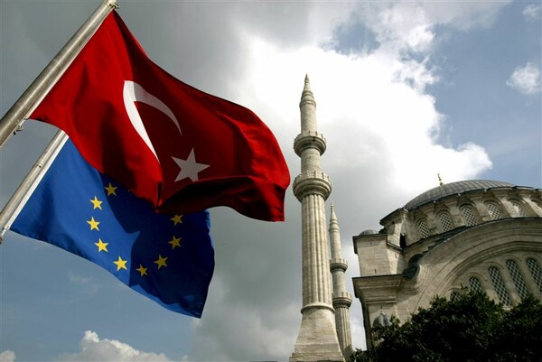 DW: Τέλος των ενταξιακών διαπραγματεύσεων με την Τουρκία;
