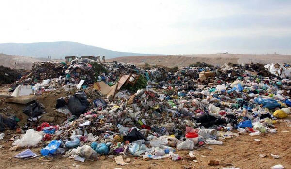 Ανοιχτή χωματερή με τοξικά απόβλητα βρέθηκε στον Ασπρόπυργο