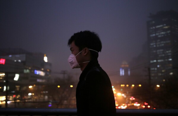 To Πεκίνο απομακρύνει 500 βιομηχανικές μονάδες για ν' αντιμετωπίσει την ατμοσφαιρική ρύπανση