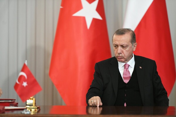 Ο Ερντογάν επέμενε και στήριξε τις τουρκικές ενέργειες στην Κύπρο σε συνομιλία με τον Μακρόν