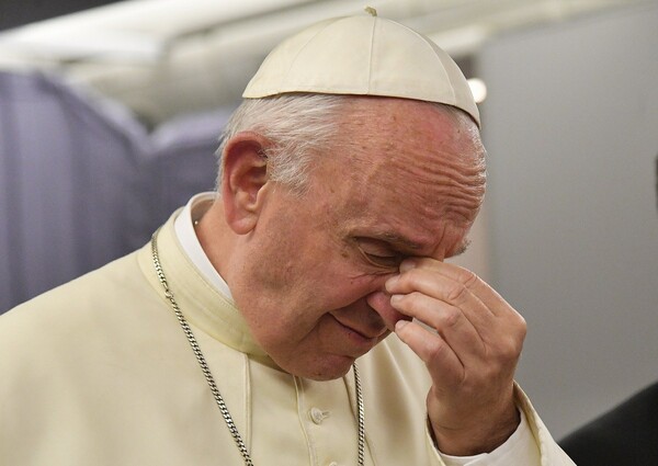 Η συγγνώμη του πάπα Φραγκίσκου στα θύματα παιδεραστών ιερέων επειδή τους ζήτησε αποδείξεις