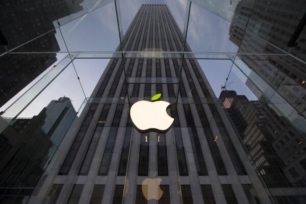 Apple: Θα πληρώσει 38 δισ. φόρους για επαναπατρισμό των εσόδων της