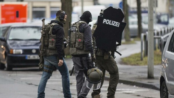 Γερμανία: Επιδρομές της αστυνομίας σε σπίτια και γραφεία Ιρανών που κατηγορούνται για κατασκοπεία