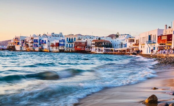 Η ιστορία της Ρωξάνης στη Μύκονο και πώς η Airbnb έχει γίνει εφιάλτης για πολλούς Έλληνες
