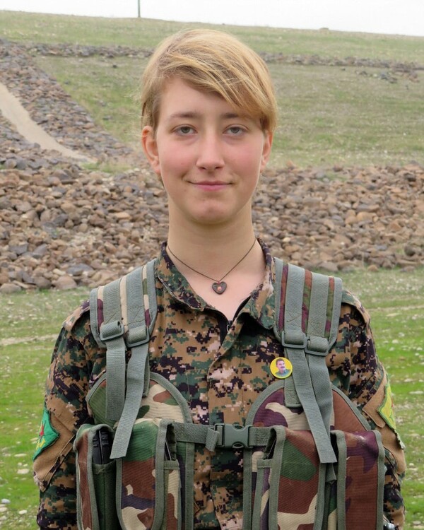 Η 26χρονη Βρετανίδα που σκοτώθηκε στο Αφρίν πολεμώντας στο πλευρό των Κούρδων