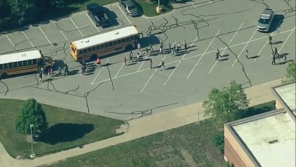 Πυροβολισμοί σε σχολείο της Ιντιάνα στις ΗΠΑ - Τρεις τραυματίες