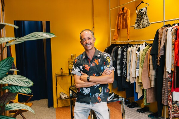 Ένα καινούριο κατάστημα με απίθανα pre-owned, επώνυμα ρούχα στο Κουκάκι