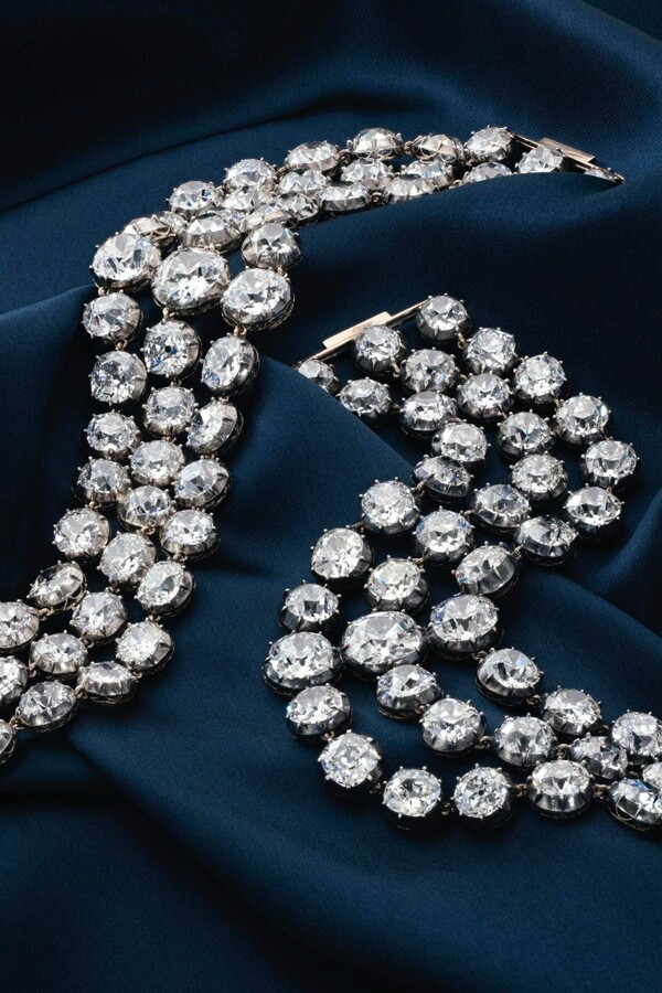 Christie's: Οκτώ εκατ. δολάρια για δύο διαμαντένια βραχιόλια που ανήκαν στη Μαρία Αντουανέτα 