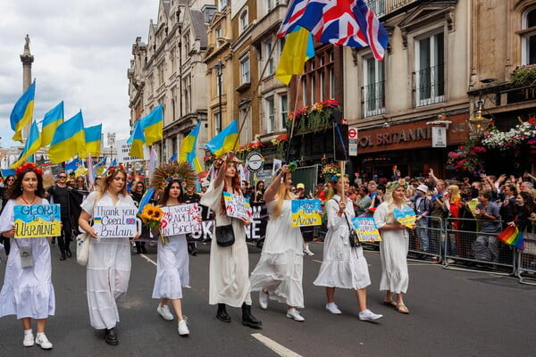 Revellers fill London for 50th anniversary of Pride