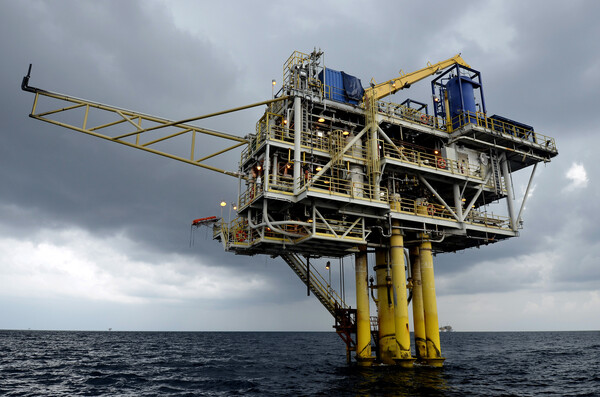 Ενεργειακή κρίση: Κάτω από τα 100 ευρώ η τιμή του φυσικού αερίου στην Ευρώπη - Κοντά σε ρεκόρ οι εισαγωγές LNG