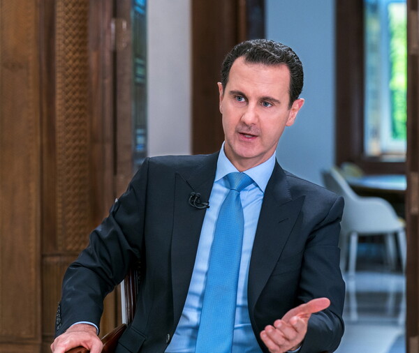 Αναλυτές: Ο Άσαντ εκμεταλλεύεται τον σεισμό στη Συρία για να βγει από την απομόνωση