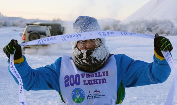 Αυτός είναι ο νικητής του μαραθωνίου στο πιο κρύο μέρος στον κόσμο- Έτρεξε στους -55 °C