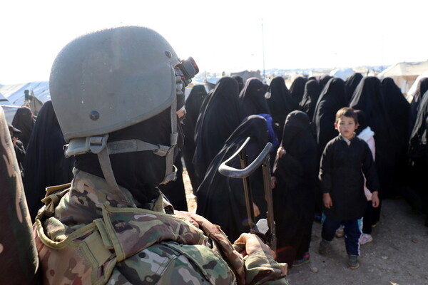«Μια ωρολογιακή βόμβα»: Σε στρατόπεδα της Συρίας, φόβοι για αναβίωση του Ισλαμικού Κράτους
