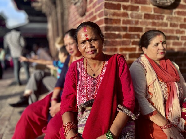 Ινδία, Νεπάλ, Μπουτάν: Καταγράφοντας τις συνέπειες της κλιματικής αλλαγής,  την τεχνική νοημοσύνη και όσα πρεσβεύει η «γκουρού» Βαντάνα Σίβα