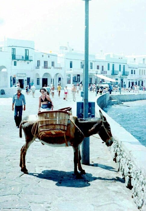 100 χρόνια στη Μύκονο