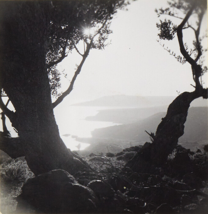 Το ανεκτίμητο φωτογραφικό αρχείο της Joan Leigh Fermor