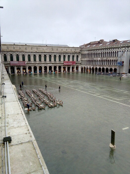 Η επόμενη μέρα στη Βενετία - Βυθισμένη, κατεστραμμένη και σε κατάσταση έκτακτης ανάγκης