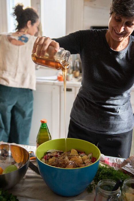 Τα αντισυμβατικά μαθήματα μαγειρικής που παραδίδονται τώρα στη Αθήνα 