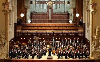 Η Συμφωνική Ορχήστρα της Πράγας έρχεται στο Μέγαρο Μουσικής υπό τον Τσέχο μαέστρο Πετρ Αλτρίχτερ