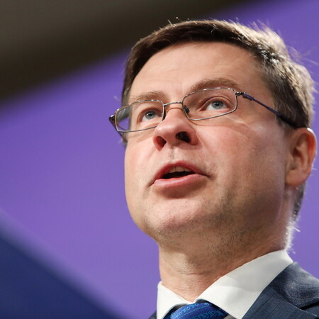 Κομισιόν: «Η τρόικα δεν επιστρέφει» - Διευκρινίσεις Ντομπρόφσκις για το «ταμείο ανασυγκρότησης»