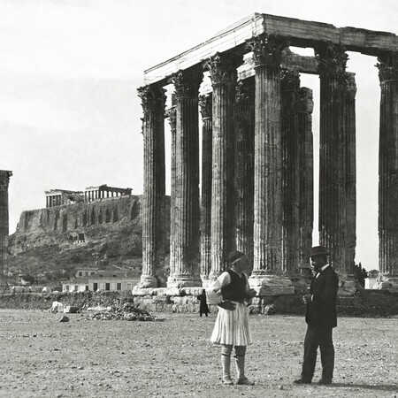 Σπάνιες εικόνες της Αθήνας σε ένα ντοκιμαντέρ και μια φωτογραφική έκθεση της Μαρίας Ηλιού στο Μουσείο Μπενάκη
