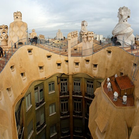 5 εμβληματικά έργα του Αντόνι Γκαουντί, του αρχιτέκτονα που αγάπησε ο χρόνος