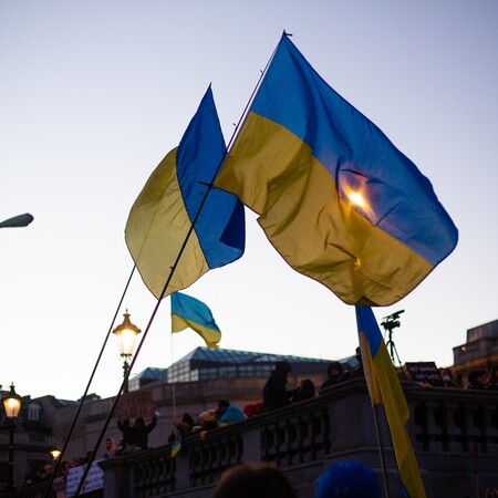 Ουκρανικό ΥΠΕΞ: Ματωμένων πακέτων συνέχεια και σε άλλες πρεσβείες 