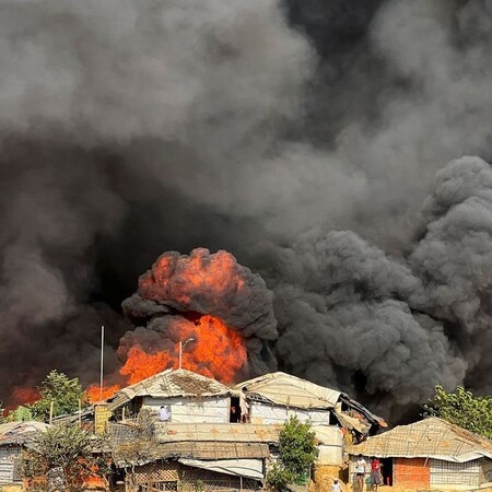Μπανγκλαντές: Μεγάλη φωτιά σε καταυλισμό προσφύγων Ροχίνγκια - Οι φλόγες κατέστρεψαν κατοικίες
