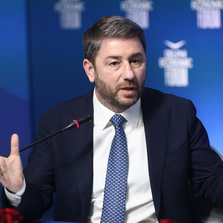 Ανδρουλάκης από Φόρουμ Δελφών: «Ζητώ να μας εμπιστευθεί ο λαός, θα είμαστε δεύτερη θέση στις Ευρωεκλογές»