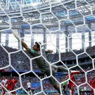 Η FIFA ξεχώρισε 18 γκολ του φετινού Μουντιάλ και καλεί τον κόσμο να ψηφίσει το καλύτερο